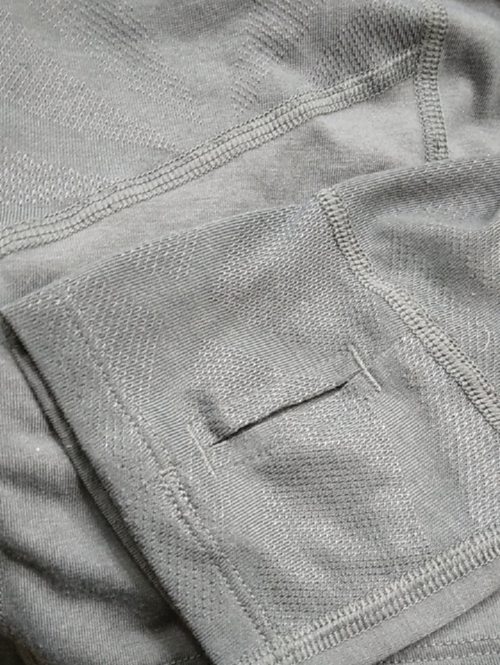 Under Armour Dark Gray HeatGear Running Hooded Top - Picture 6 of 7